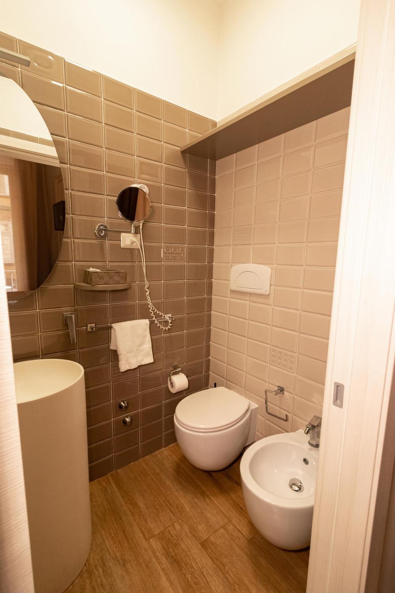 Duomo Luxury 2* Naples