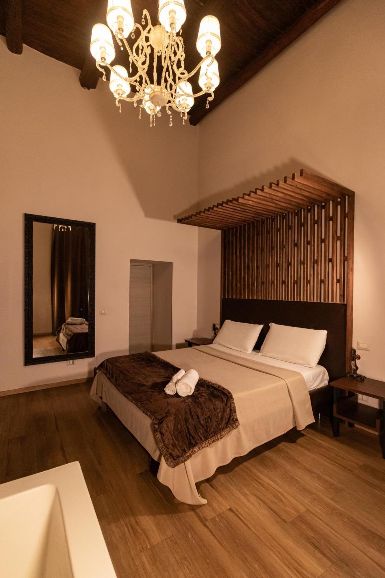 Duomo Luxury 2* Naples