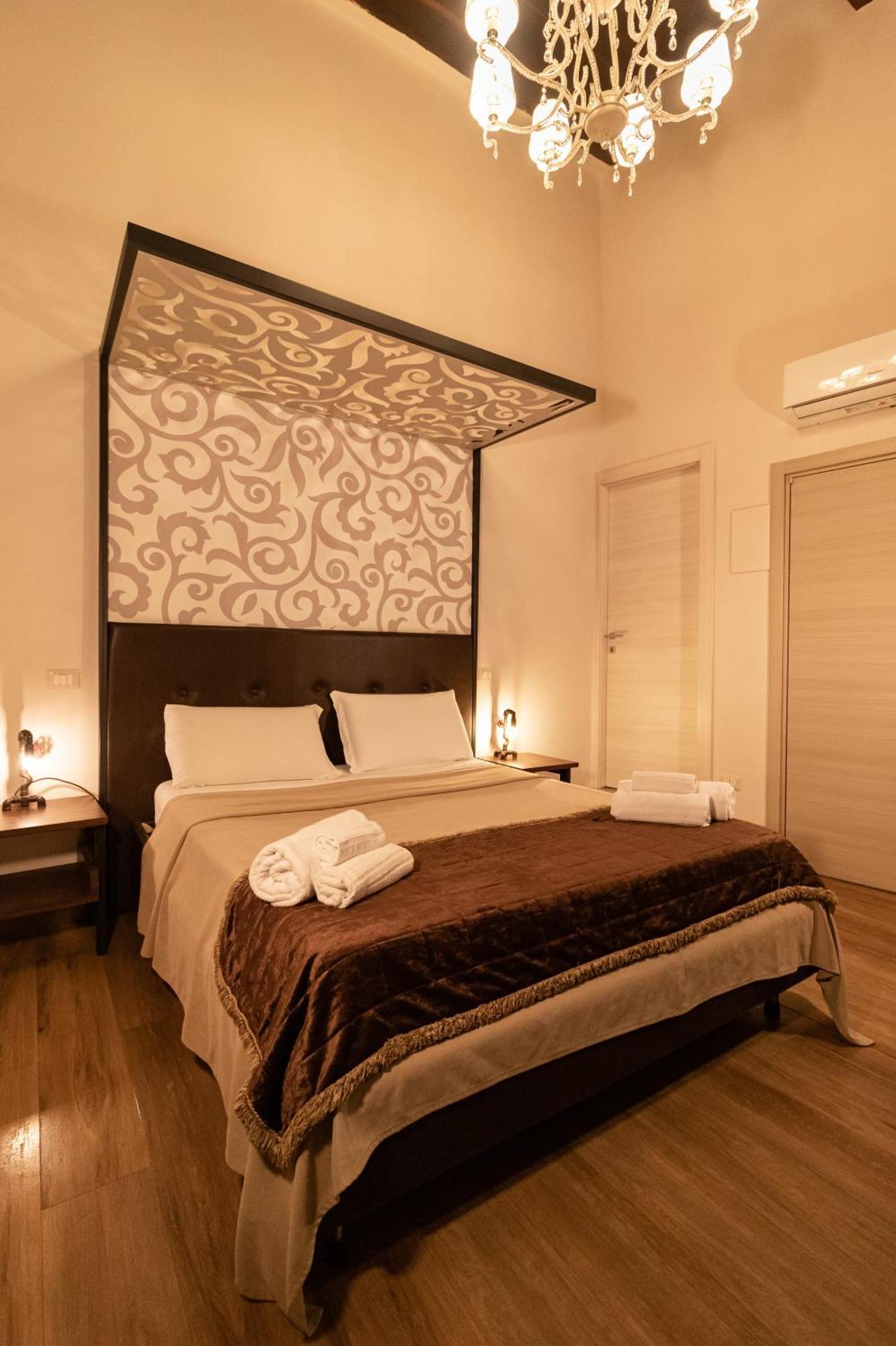 Duomo Luxury Couette-café Naples